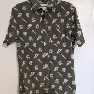 Pyknic short sleeve button up medium Caesar pizza